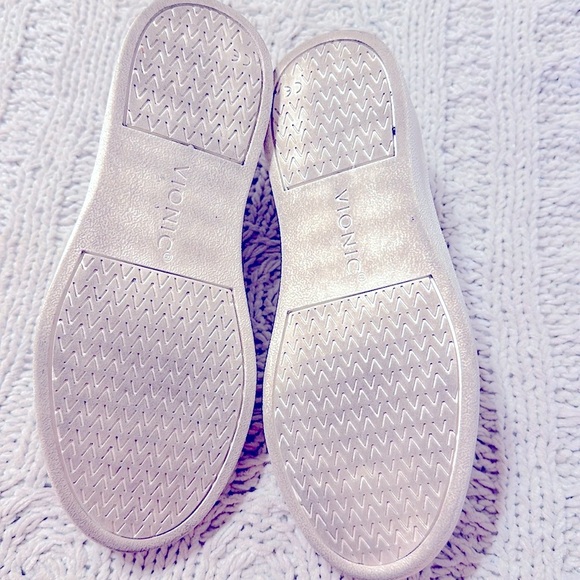 Vionic White Nappa Leather Sneaker with embossed details - Picture 13 of 13